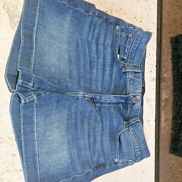 Blue jeans shorts for women - Picture 4 of 5